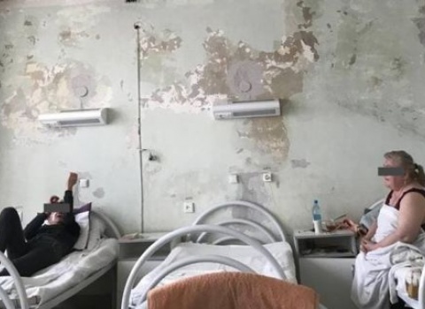 Красноярцы оказались шокированы состоянием палат в городской больнице