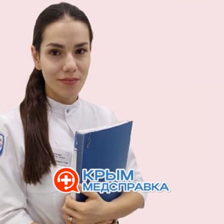 На фото Намазова Улкер Арифовна
