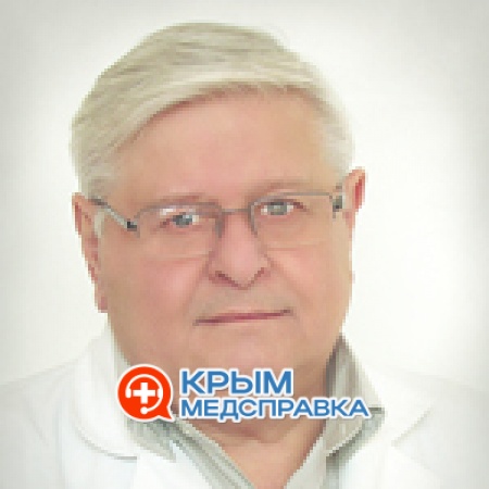 На фото Абрамович Александр Александрович