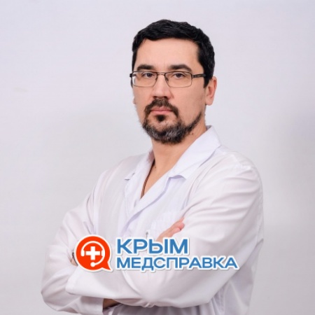На фото Новаков Дмитрий Валентинович