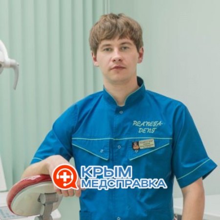 На фото Крамской Руслан Владимирович
