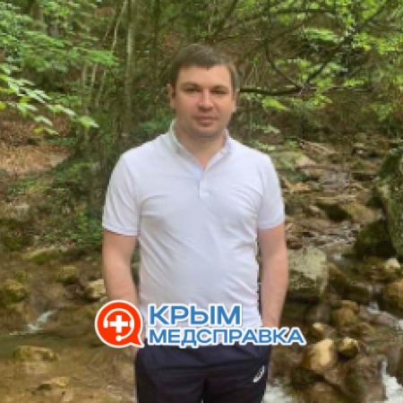 На фото Ракитов Евгений Юрьевич
