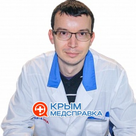На фото Полевой Евгений Владимирович