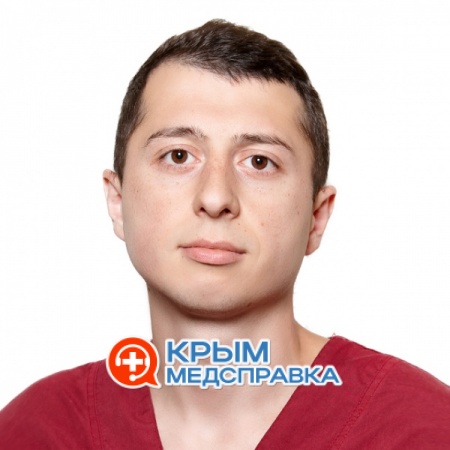 На фото Зекерьяев Кемал Нариманович