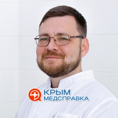 На фото Асанов Руслан Георгиевич
