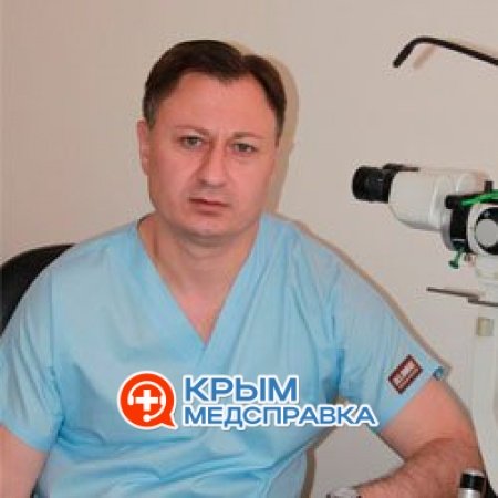 На фото Якубов Арсен Февзиевич