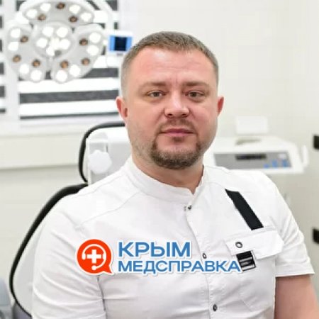 На фото Усачев Александр Николаевич